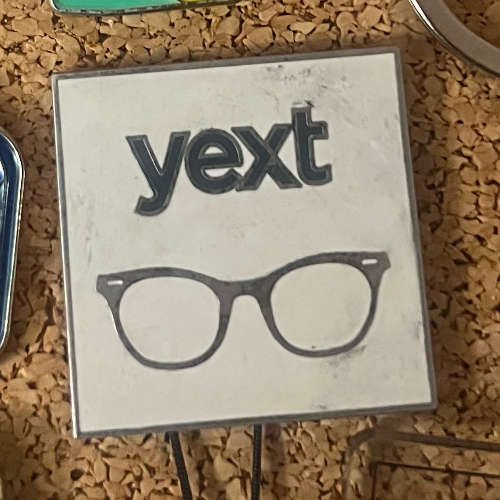 Yext logo and glasses - 1 inch Enamel Pin